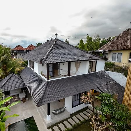 Putri Salju Villa By Evdekimi Ubud Luaran gambar
